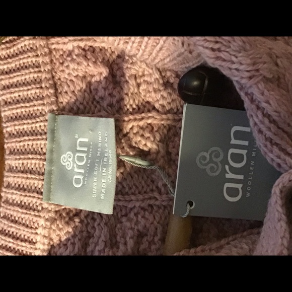 Aran Luxury Hand Knitted Women’s Sweater (NWT) - Picture 13 of 14
